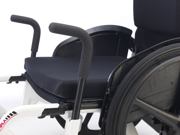 Ampla-Manual Heavy Duty-The Rea Azalea is the first choice for tilt in space wheelchairs, designed to manage all aspects of postural support and comfort.-Glide Products